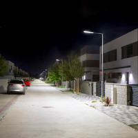 Lampa uliczna LED 100W 4000K z czujnikiem zmierzchu IP65 na słup