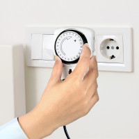 Programator Czasowy Dobowy Włącznik Wyłącznik 24h Mechaniczny do Gniazdka