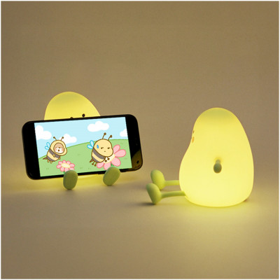 Lampka nocna dziecięca Mango 1W – silikonowa, miękka, LED 3000K, ładowanie USB, praktyczna podstawka na telefon